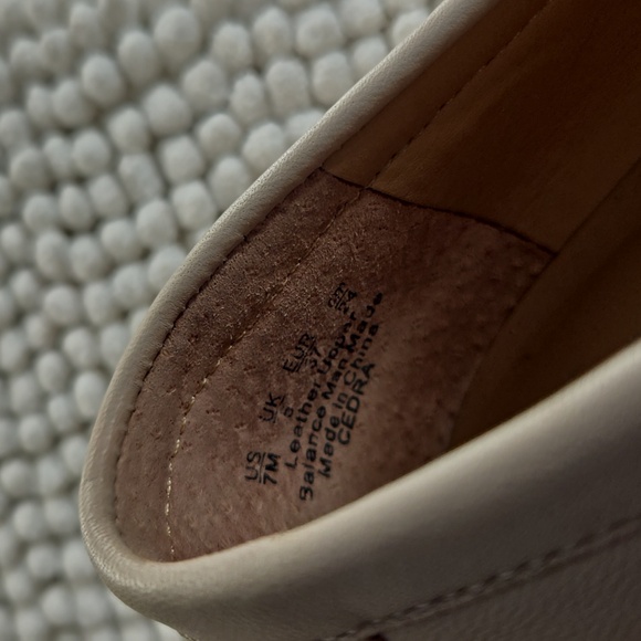 Franco Sarto Cedra Loafers Cream Size 7 - Picture 7 of 7